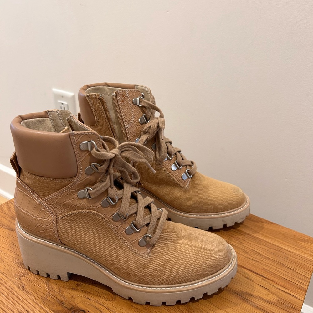 Women's Tan Lace-Up Ankle Boots